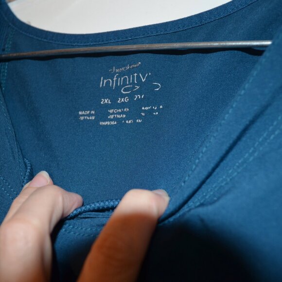 INFINITY CHEROKEE (R) Top Scrub V-Neck Customized Pockets Stretched Back 2XL - Picture 3 of 10